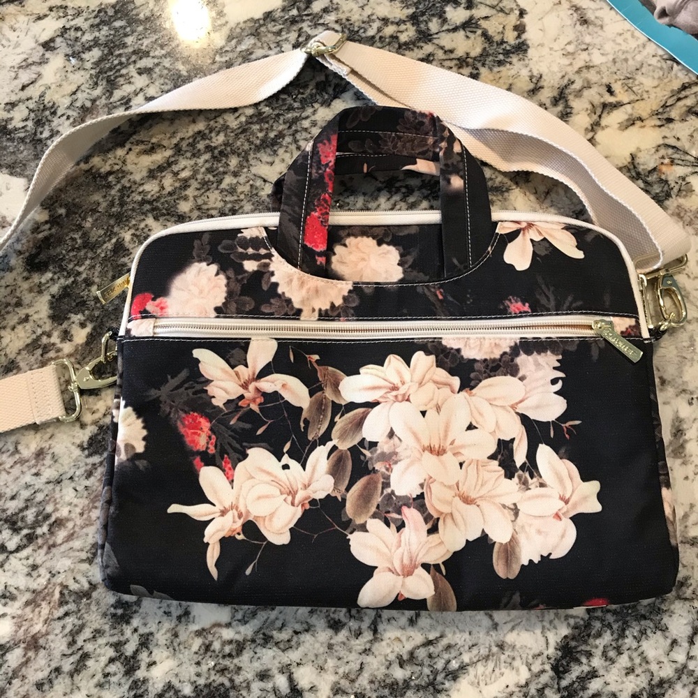 Floral Chic Laptop Bag